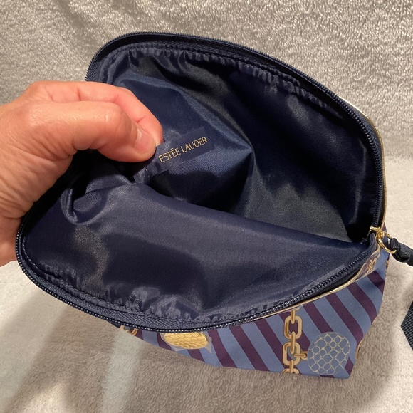Estée Lauder NWOT Chain-Link Print Cosmetic Bag - Picture 11 of 15